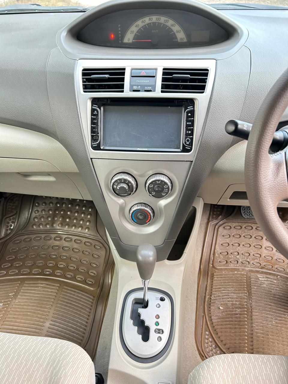 2dcb9f1a-6647-4b3d-8f82-4a71209e5d3f