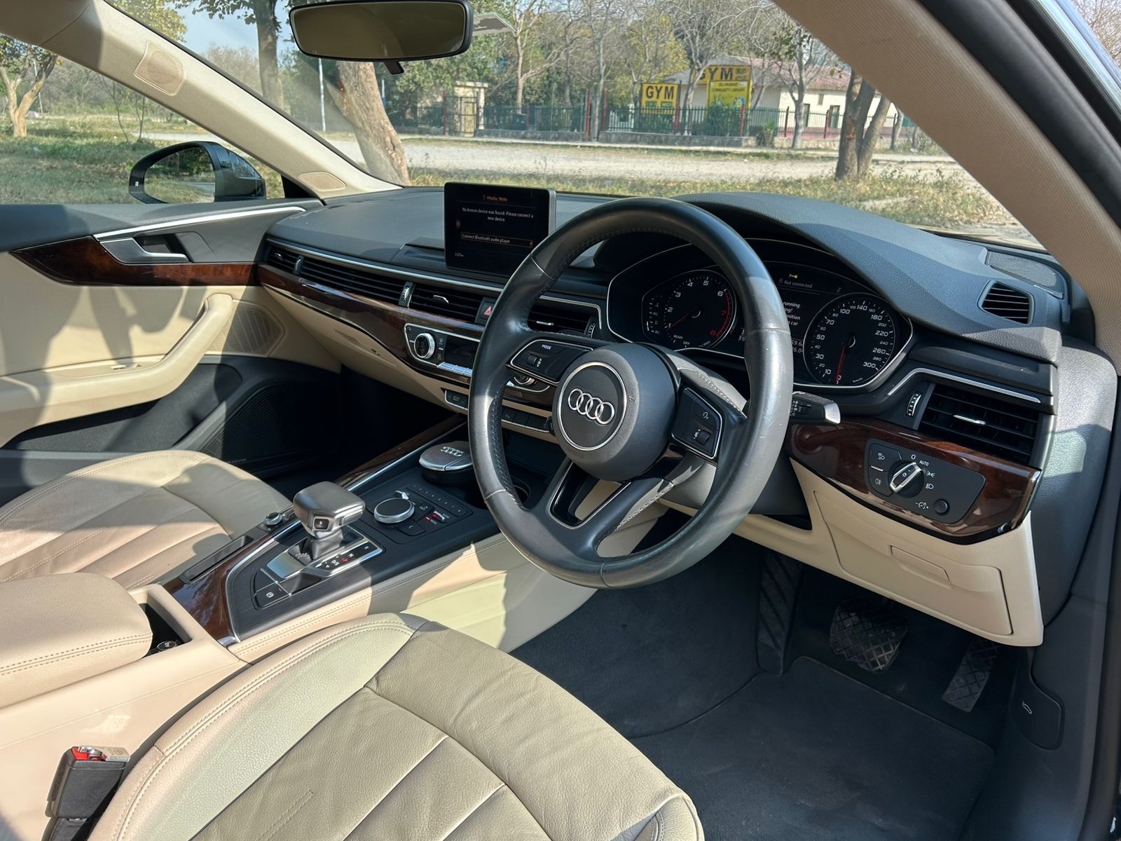 5fca8aee-3c22-4214-95d1-9c07b8661203